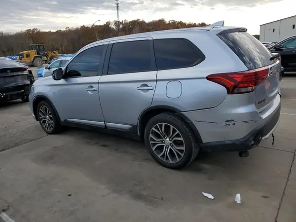 JA4AD3A36HZ027451 2017 MITSUBISHI OUTLANDER - Image 2