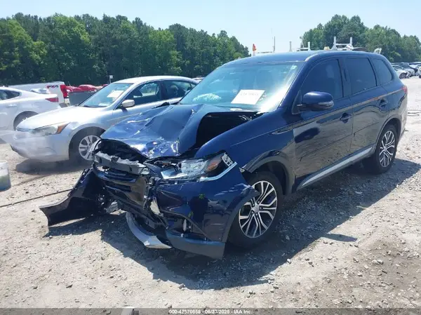 JA4AD3A36HZ031175 2017 MITSUBISHI OUTLANDER - Image 2