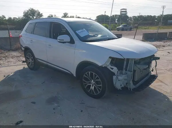 JA4AD3A36HZ032374 2017 MITSUBISHI OUTLANDER - Image 1