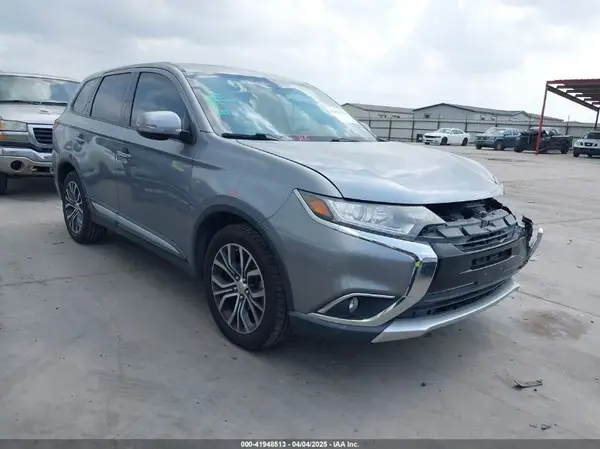 JA4AD3A36HZ034657 2017 MITSUBISHI OUTLANDER - Image 1