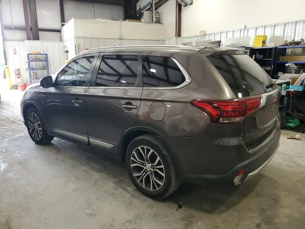 JA4AD3A36HZ041429 2017 MITSUBISHI OUTLANDER - Image 2