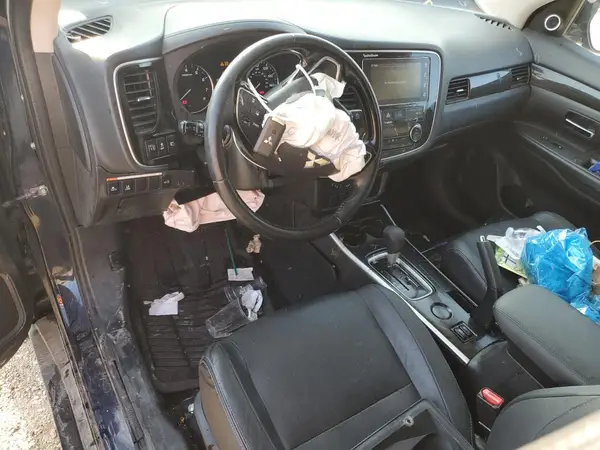 JA4AD3A36HZ052110 2017 MITSUBISHI OUTLANDER - Image 8