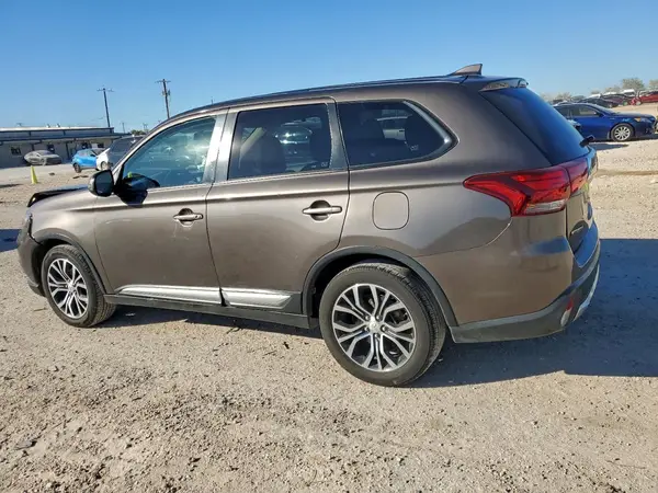 JA4AD3A36HZ055296 2017 MITSUBISHI OUTLANDER - Image 2