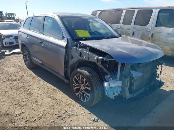 JA4AD3A36HZ059932 2017 MITSUBISHI OUTLANDER - Image 1