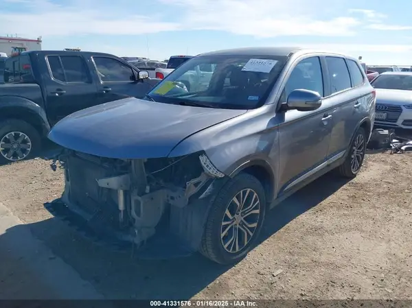 JA4AD3A36HZ059932 2017 MITSUBISHI OUTLANDER - Image 2