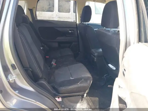 JA4AD3A36HZ059932 2017 MITSUBISHI OUTLANDER - Image 8