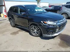 JA4AD3A36HZ068520 2017 MITSUBISHI OUTLANDER