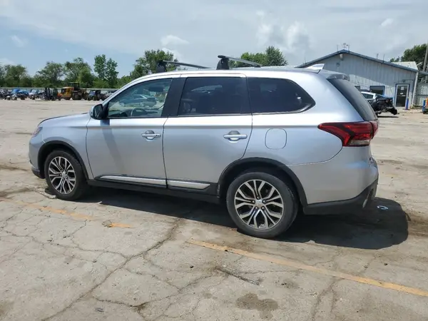 JA4AD3A36HZ070445 2017 MITSUBISHI OUTLANDER - Image 2