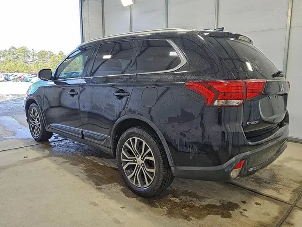 JA4AD3A36JJ001095 2018 MITSUBISHI OUTLANDER - Image 2