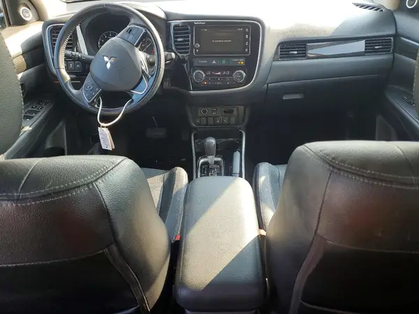 JA4AD3A36JZ011787 2018 MITSUBISHI OUTLANDER - Image 8