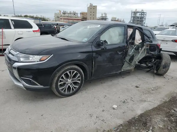 JA4AD3A36JZ012793 2018 MITSUBISHI OUTLANDER - Image 1