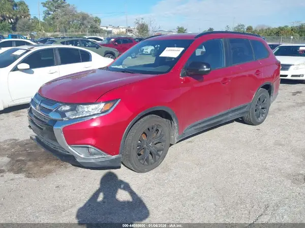 JA4AD3A36JZ019601 2018 MITSUBISHI OUTLANDER - Image 2