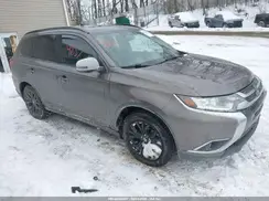 JA4AD3A36JZ028010 2018 MITSUBISHI OUTLANDER