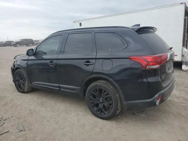 JA4AD3A36JZ028489 2018 MITSUBISHI OUTLANDER - Image 2