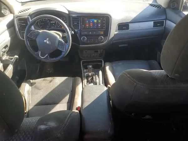JA4AD3A36JZ035314 2018 MITSUBISHI OUTLANDER - Image 8