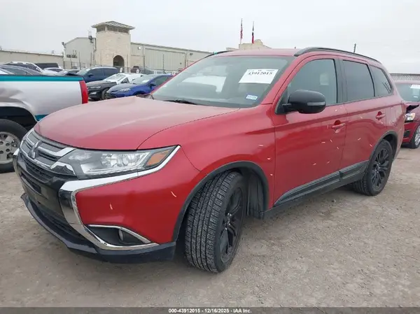 JA4AD3A36JZ036527 2018 MITSUBISHI OUTLANDER - Image 2