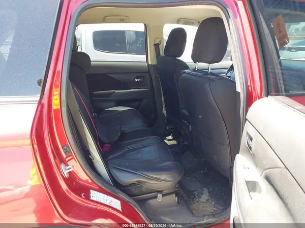 JA4AD3A36JZ040447 2018 MITSUBISHI OUTLANDER - Image 8