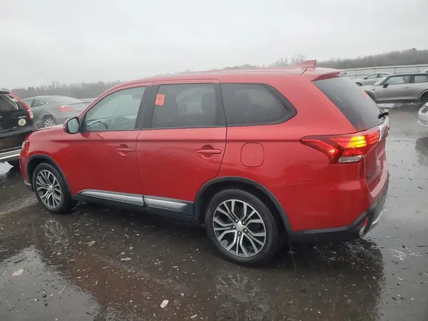 JA4AD3A36JZ040917 2018 MITSUBISHI OUTLANDER - Image 2