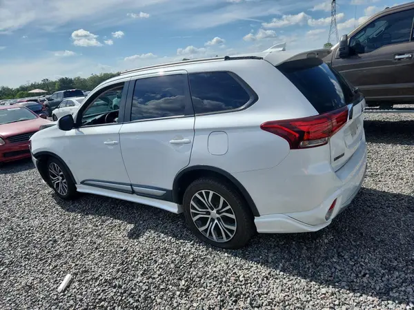 JA4AD3A36JZ051271 2018 MITSUBISHI OUTLANDER - Image 2