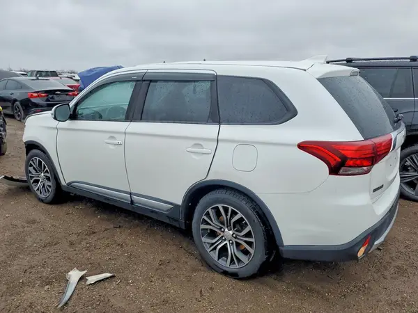 JA4AD3A36JZ051657 2018 MITSUBISHI OUTLANDER - Image 2