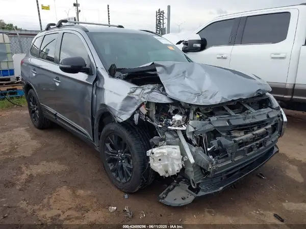 JA4AD3A36JZ054056 2018 MITSUBISHI OUTLANDER - Image 1