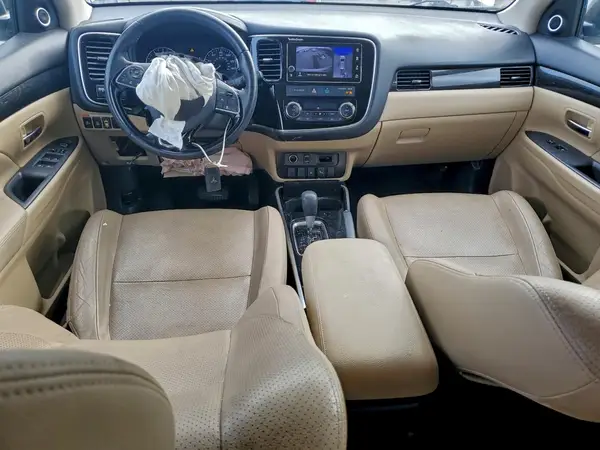 JA4AD3A36JZ060312 2018 MITSUBISHI OUTLANDER - Image 8