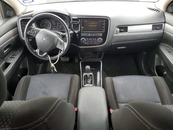 JA4AD3A36JZ066322 2018 MITSUBISHI OUTLANDER - Image 8