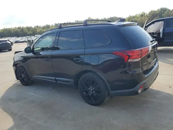 JA4AD3A36JZ067258 2018 MITSUBISHI OUTLANDER - Image 2