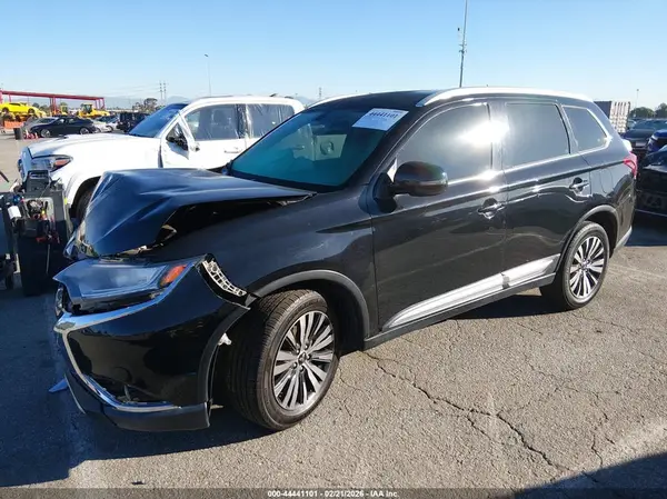 JA4AD3A36KJ001213 2019 MITSUBISHI OUTLANDER - Image 2