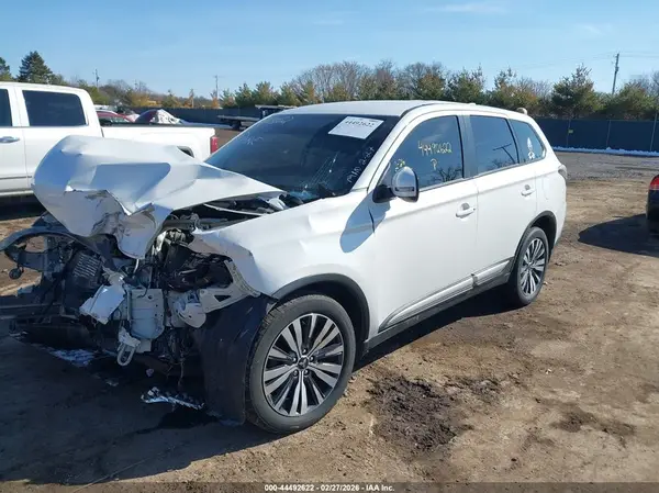 JA4AD3A36KZ007899 2019 MITSUBISHI OUTLANDER - Image 2