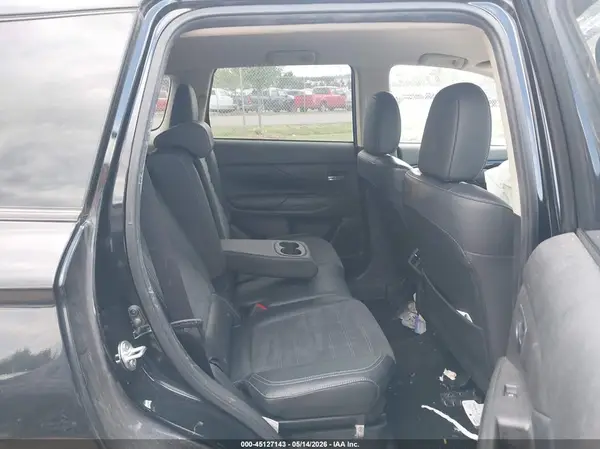 JA4AD3A36KZ008390 2019 MITSUBISHI OUTLANDER - Image 8