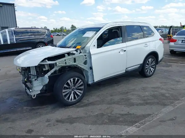 JA4AD3A36KZ011872 2019 MITSUBISHI OUTLANDER - Image 2