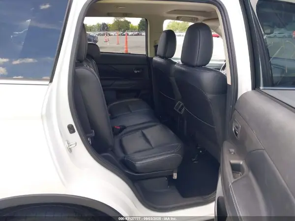 JA4AD3A36KZ011872 2019 MITSUBISHI OUTLANDER - Image 8