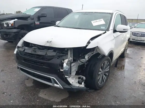 JA4AD3A36KZ018904 2019 MITSUBISHI OUTLANDER - Image 2