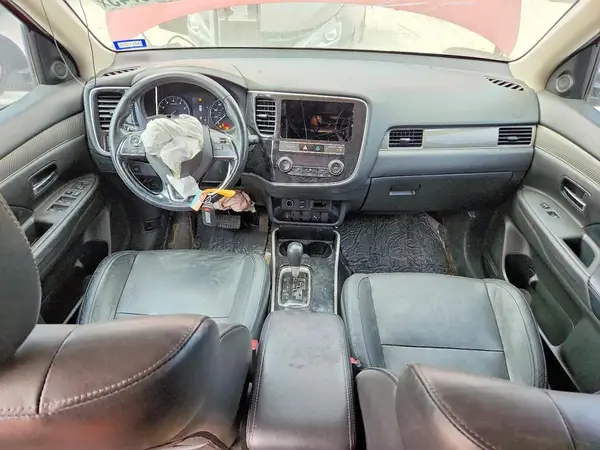 JA4AD3A36KZ018935 2019 MITSUBISHI OUTLANDER - Image 8