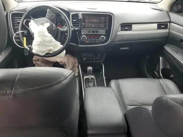 JA4AD3A36KZ019678 2019 MITSUBISHI OUTLANDER - Image 8