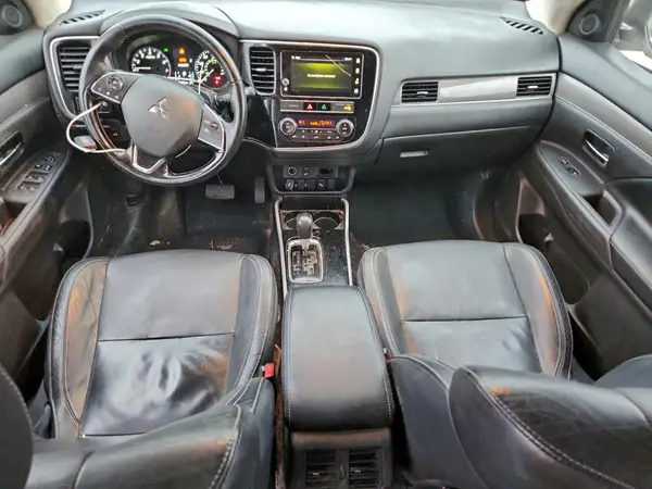 JA4AD3A36KZ023259 2019 MITSUBISHI OUTLANDER - Image 8