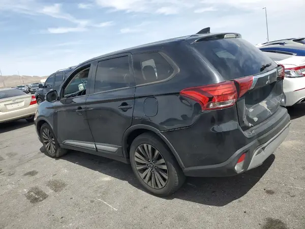 JA4AD3A36KZ035699 2019 MITSUBISHI OUTLANDER - Image 2