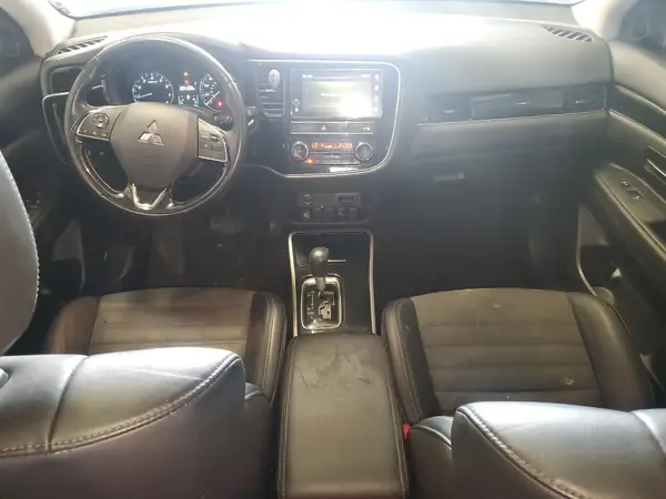JA4AD3A36KZ036691 2019 MITSUBISHI OUTLANDER - Image 8
