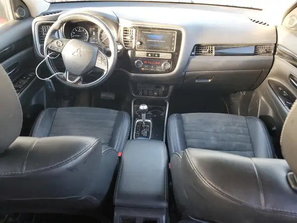JA4AD3A36KZ038716 2019 MITSUBISHI OUTLANDER - Image 8