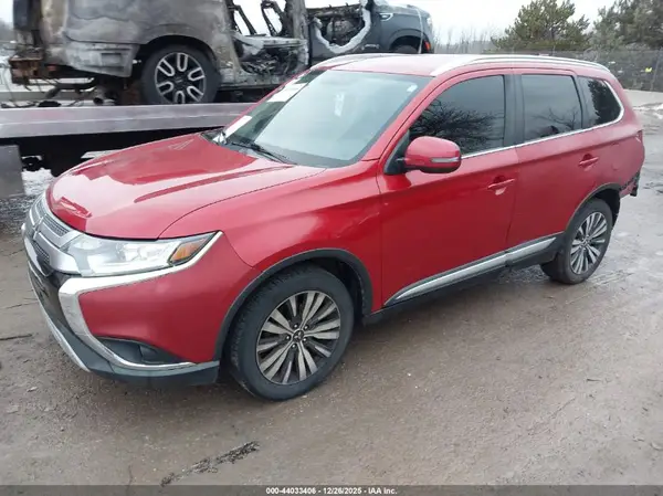 JA4AD3A36KZ039560 2019 MITSUBISHI OUTLANDER - Image 2