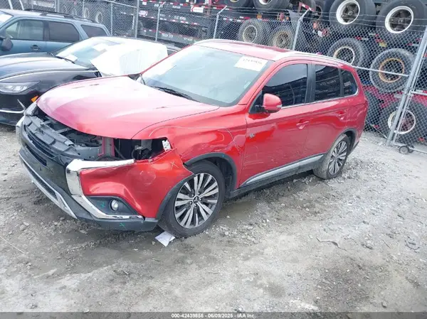 JA4AD3A36KZ039851 2019 MITSUBISHI OUTLANDER - Image 2
