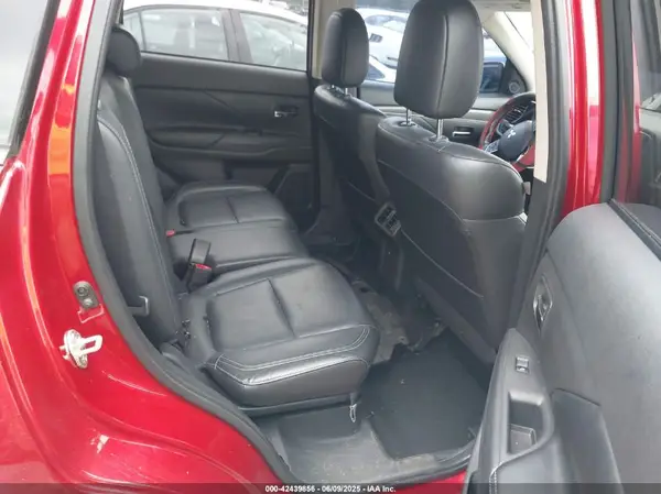 JA4AD3A36KZ039851 2019 MITSUBISHI OUTLANDER - Image 8