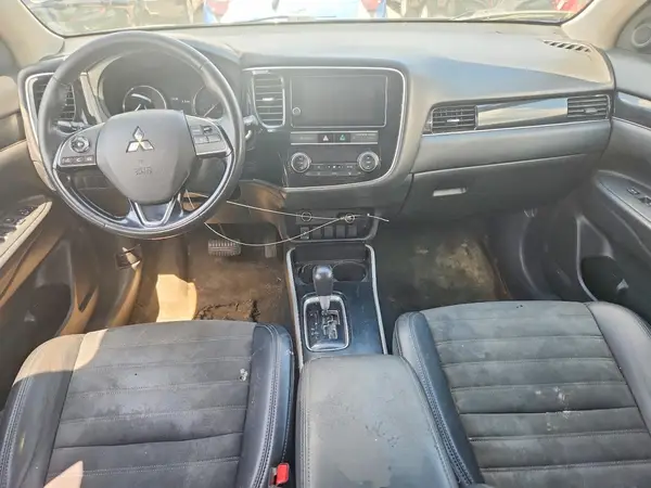 JA4AD3A36KZ042622 2019 MITSUBISHI OUTLANDER - Image 8