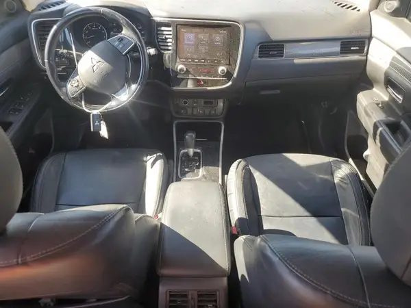 JA4AD3A36LJ001455 2020 MITSUBISHI OUTLANDER - Image 8