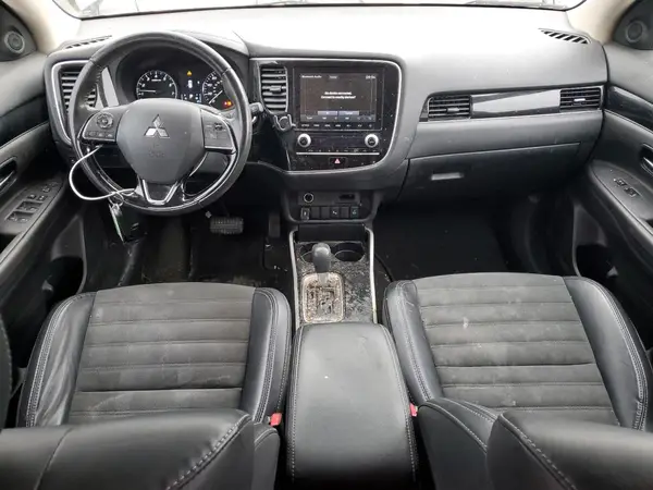 JA4AD3A36LZ010318 2020 MITSUBISHI OUTLANDER - Image 8