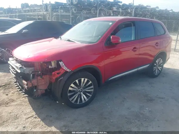 JA4AD3A36LZ012313 2020 MITSUBISHI OUTLANDER - Image 2