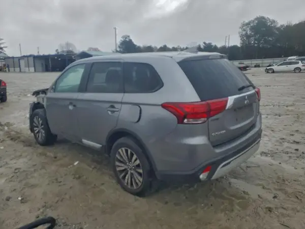 JA4AD3A36LZ020136 2020 MITSUBISHI OUTLANDER - Image 2