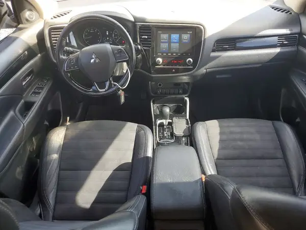 JA4AD3A36LZ020704 2020 MITSUBISHI OUTLANDER - Image 8