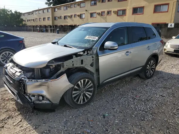 JA4AD3A36LZ028270 2020 MITSUBISHI OUTLANDER - Image 1